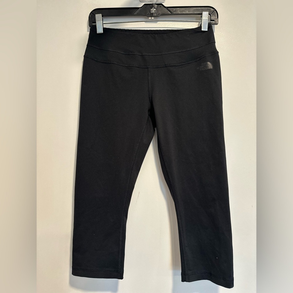The North Face Flashdry Black Sz:M Athletic Compression Capri Workout Leggings